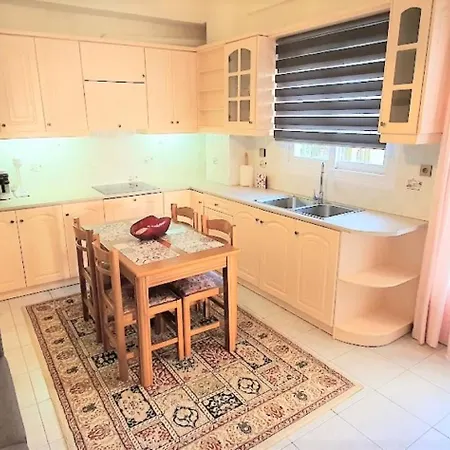 Apartment Mando Patrasso - Classical In The Center Of With Free Parking