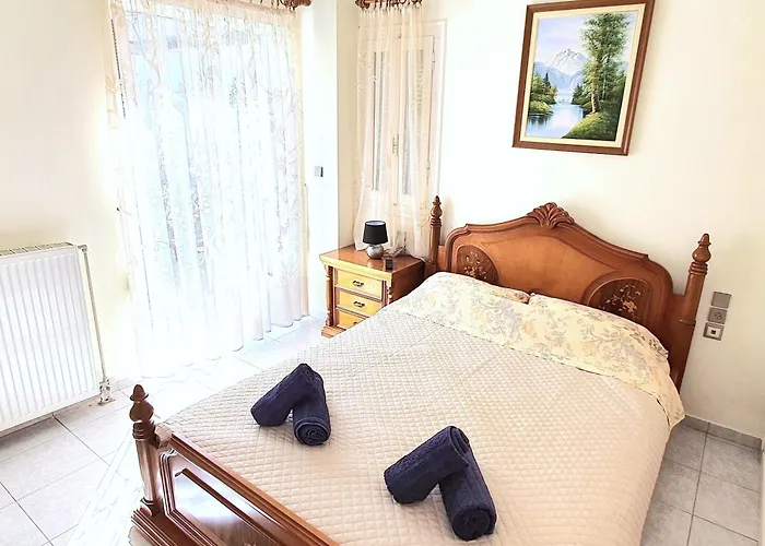 Mando Patrasso - Clasical In The Center Of With Free Parking *