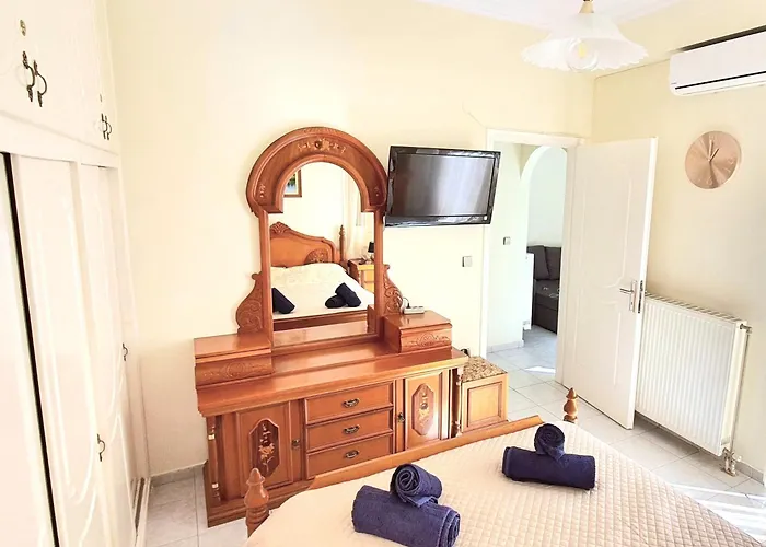 Mando Patrasso - Clasical In The Center Of With Free Parking Апартаменты *