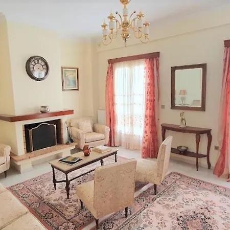 Apartment Mando Patrasso - Classical In The Center Of With Free Parking *