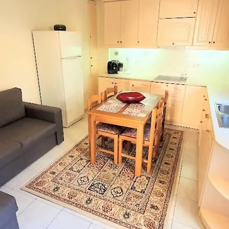 Mando Patrasso - Classical In The Center Of With Free Parking Apartment