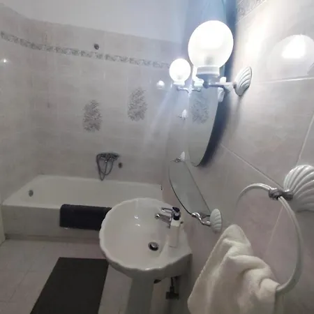 Mando Patrasso - Clasical In The Center Of With Free Parking Apartment Patras