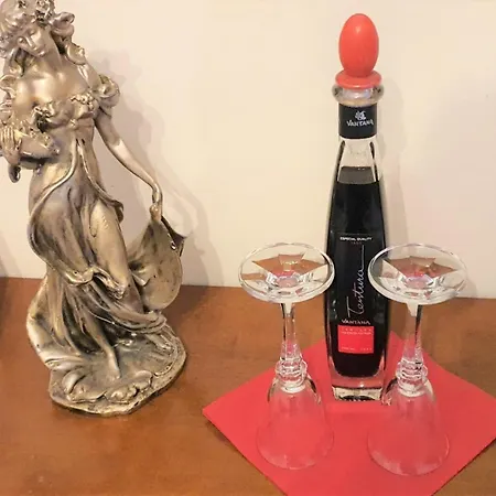 Mando Patrasso - Clasical In The Center Of With Free Parking Patras