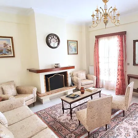 Mando Patrasso - Classical In The Center Of With Free Parking Apartment *