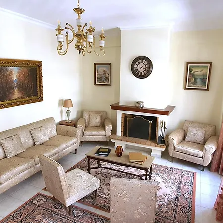 Mando Patrasso - Classical In The Center Of With Free Parking Apartment Patras
