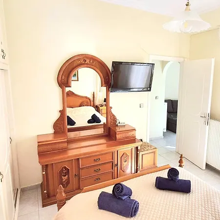 Mando Patrasso - Classical In The Center Of With Free Parking Apartment *