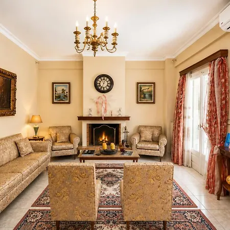 Mando Patrasso - Clasical In The Center Of With Free Parking Appartement
