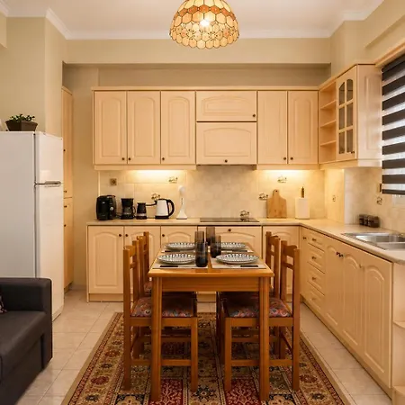 Appartement Mando Patrasso - Clasical In The Center Of With Free Parking