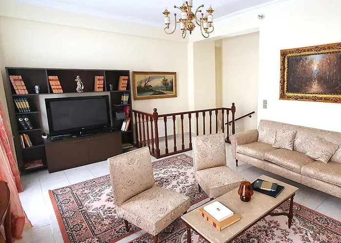 Mando Patrasso - Clasical In The Center Of With Free Parking * Πάτρα